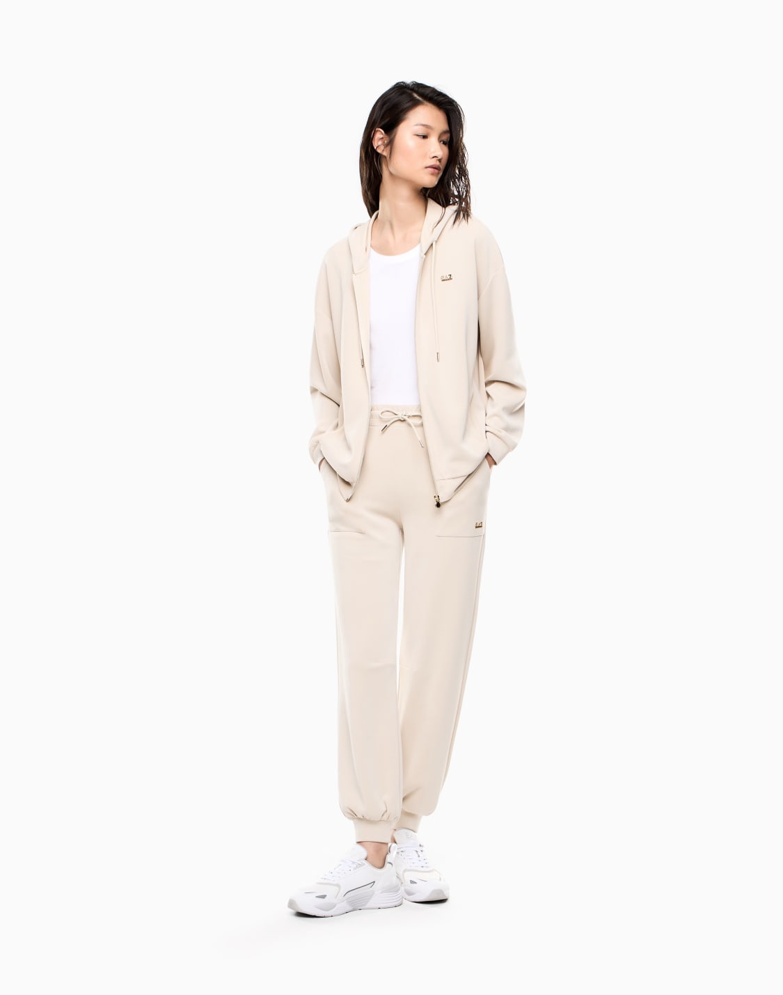 felpa-con-cappuccio-core-lady-in-interlock-di-misto-modal-stretch-beige--ea7