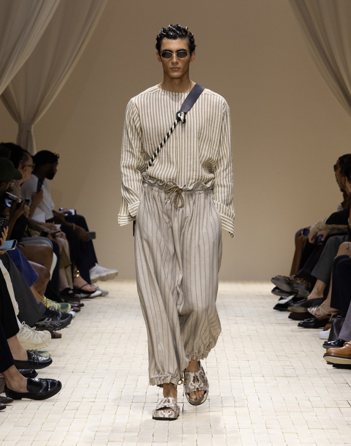 cold-dyed-cannet-fabric-jodhpurs-beige--emporio-armani