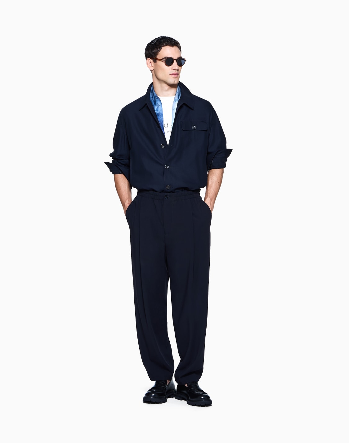 single-pleat-virgin-wool-crpe-trousers-navy-blue--giorgio-armani