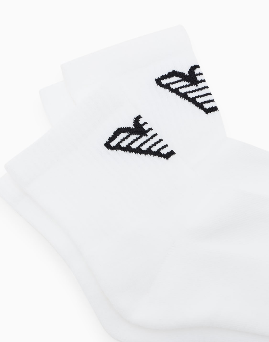 chaussettes-blanc--emporio-armani