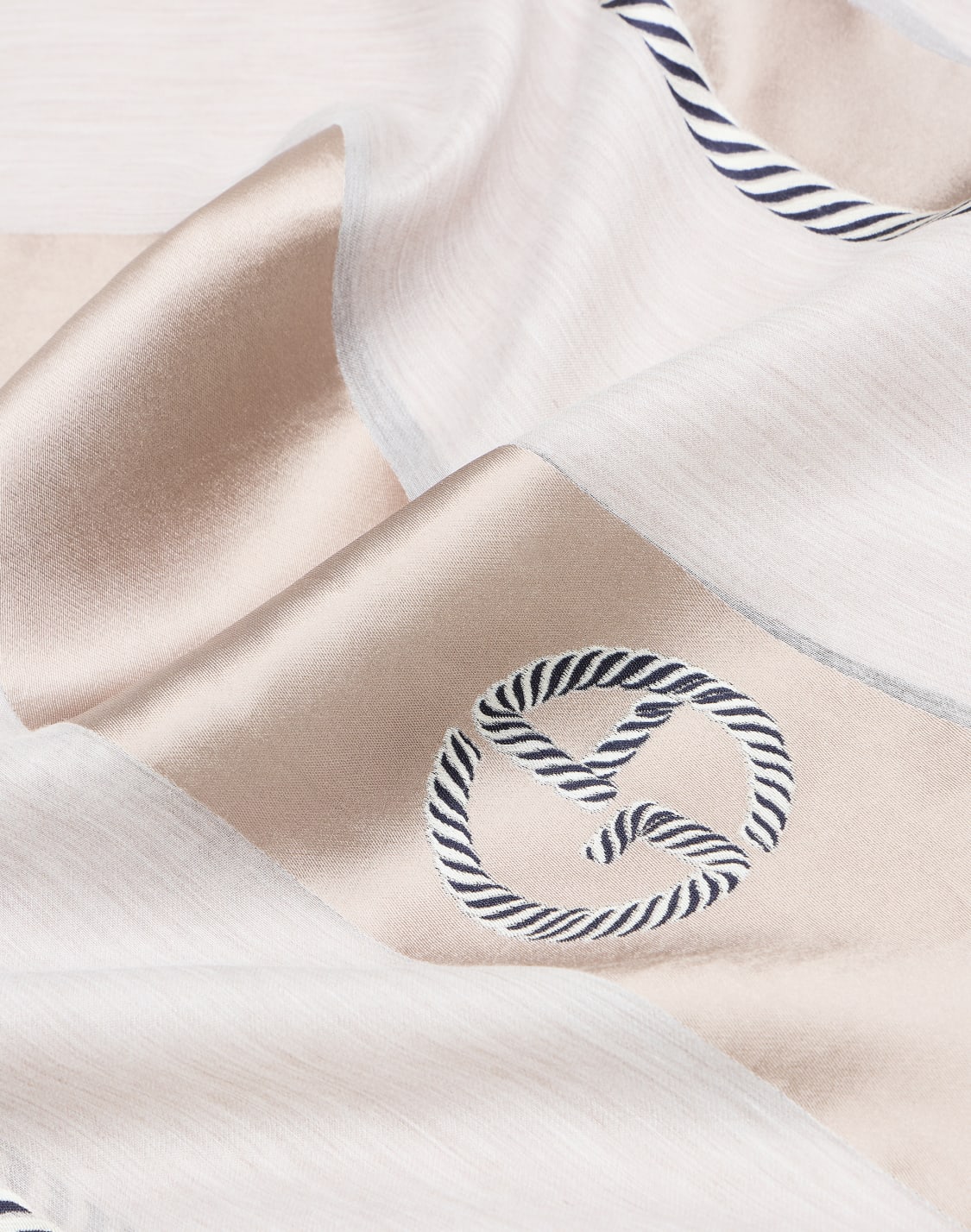 stoles-beige--giorgio-armani