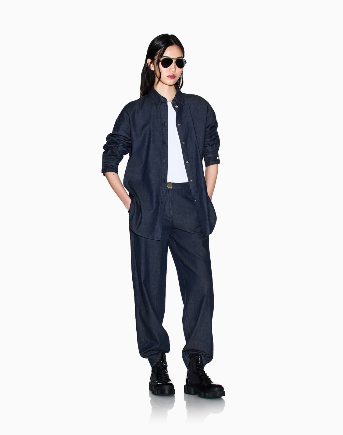 trousers-in-technical-fabric-blue--armani-exchange