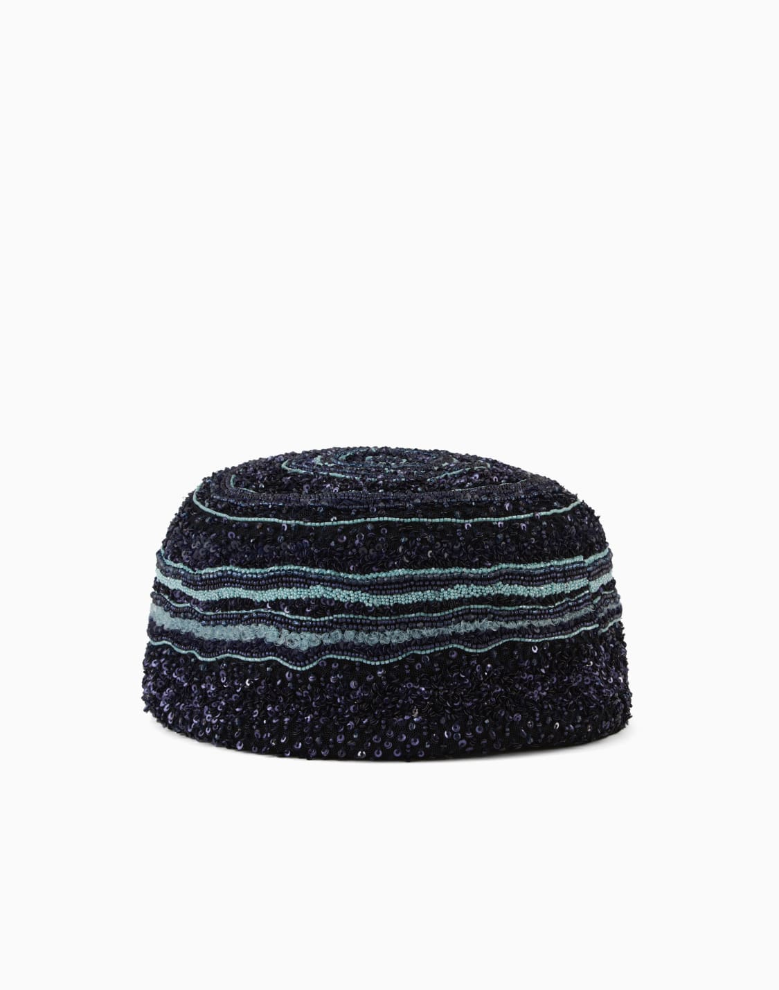 embroidered-velvet-cap-black--giorgio-armani