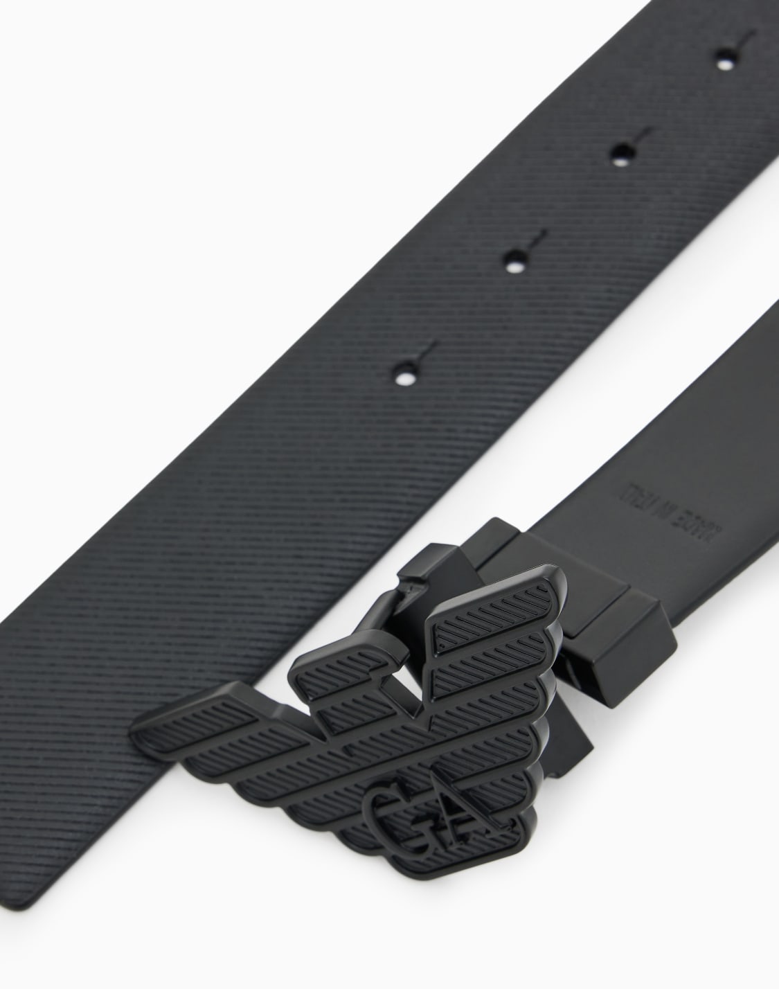 leather-belt-with-embossed-print-and-eagle-buckle-black--emporio-armani