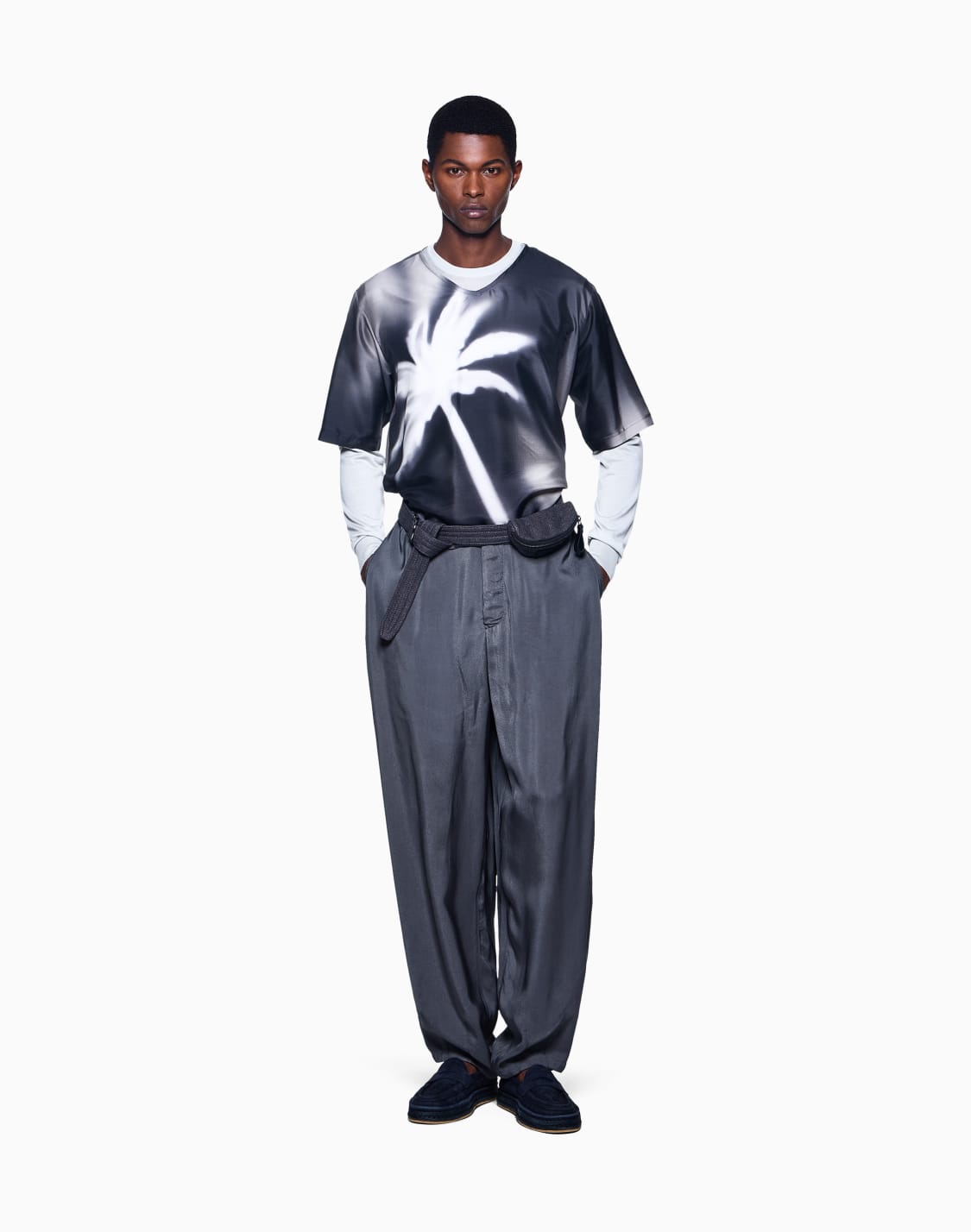 jersey-de-lana-virgen-con-cuello-redondo-gris--giorgio-armani