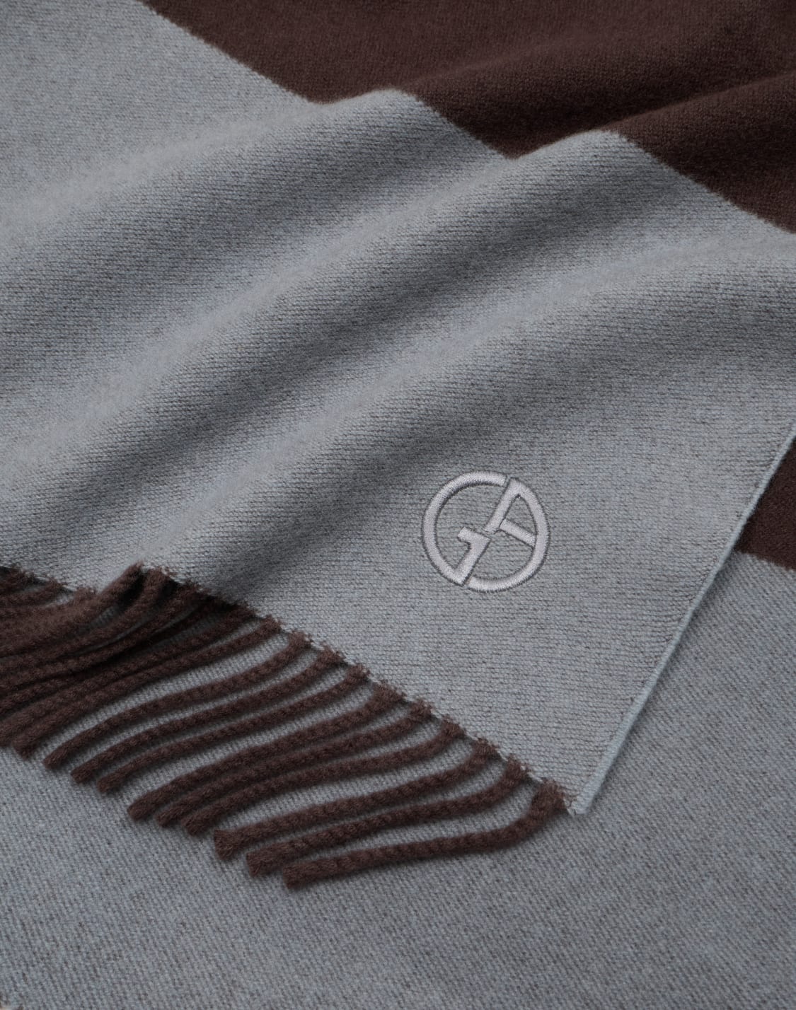 two-tone-cashmere-stole-brown--giorgio-armani