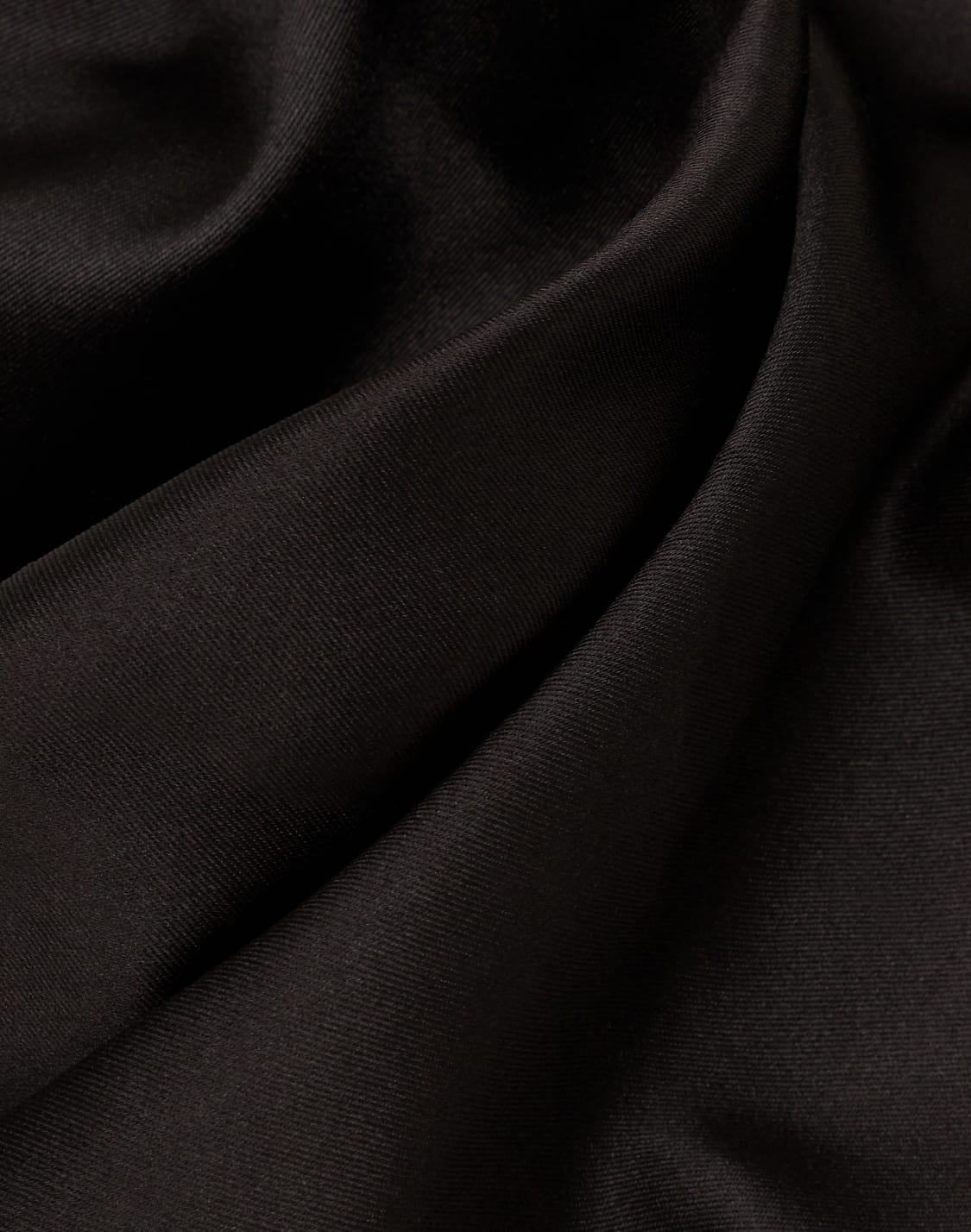 silk-pocket-square-black--giorgio-armani