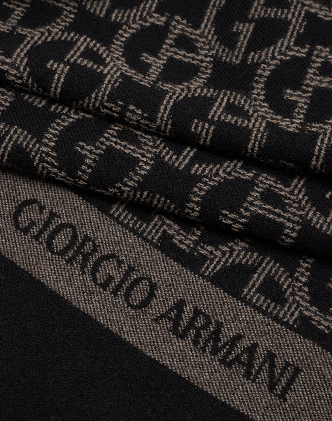 wool-scarf-with-jacquard-monogram-two-tone--giorgio-armani