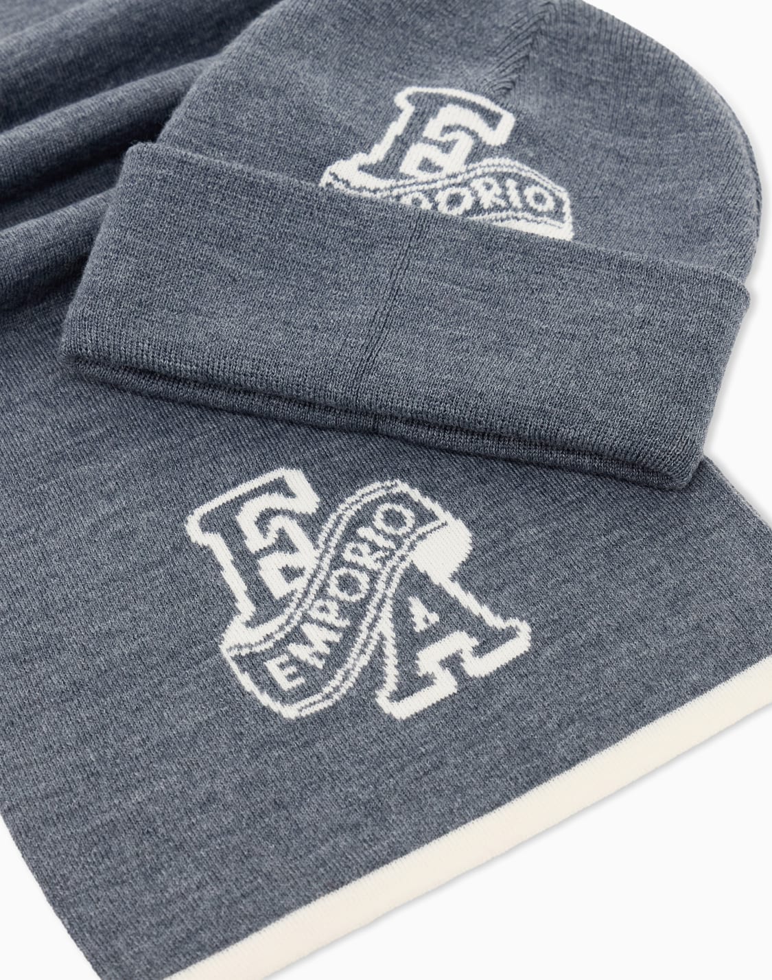 knitwear-set-with-virgin-wool-logo-beanie-and-scarf-grey--emporio-armani
