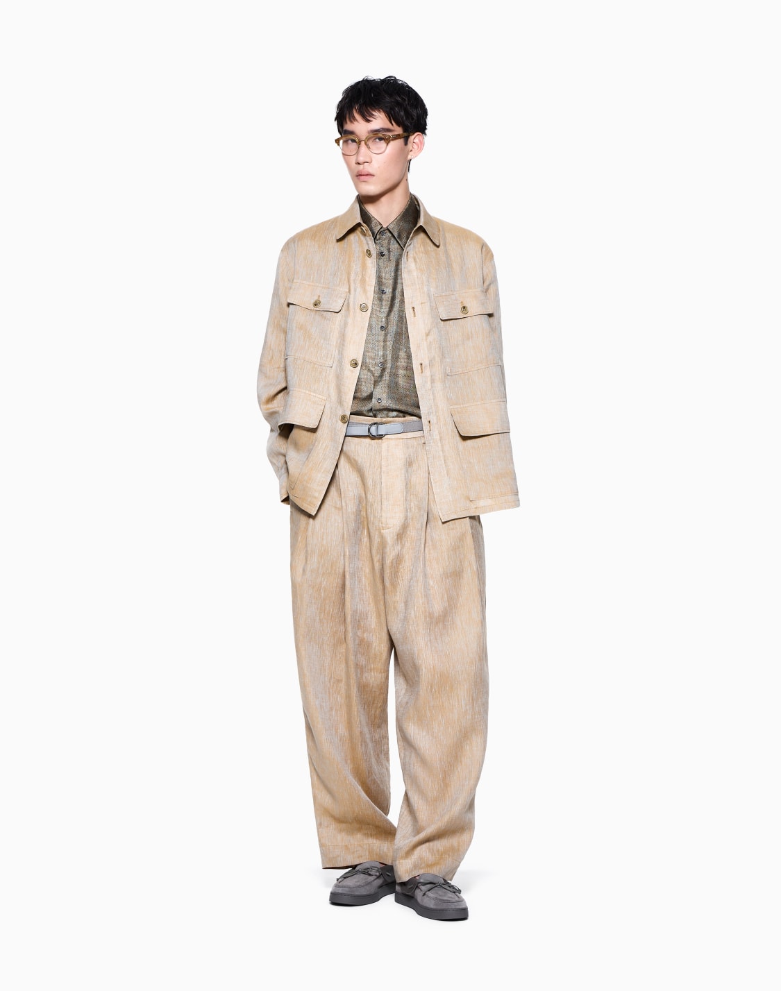 hemdjacke-im-oversize-fit-aus-leinen-mit-brusttaschen-beige--giorgio-armani