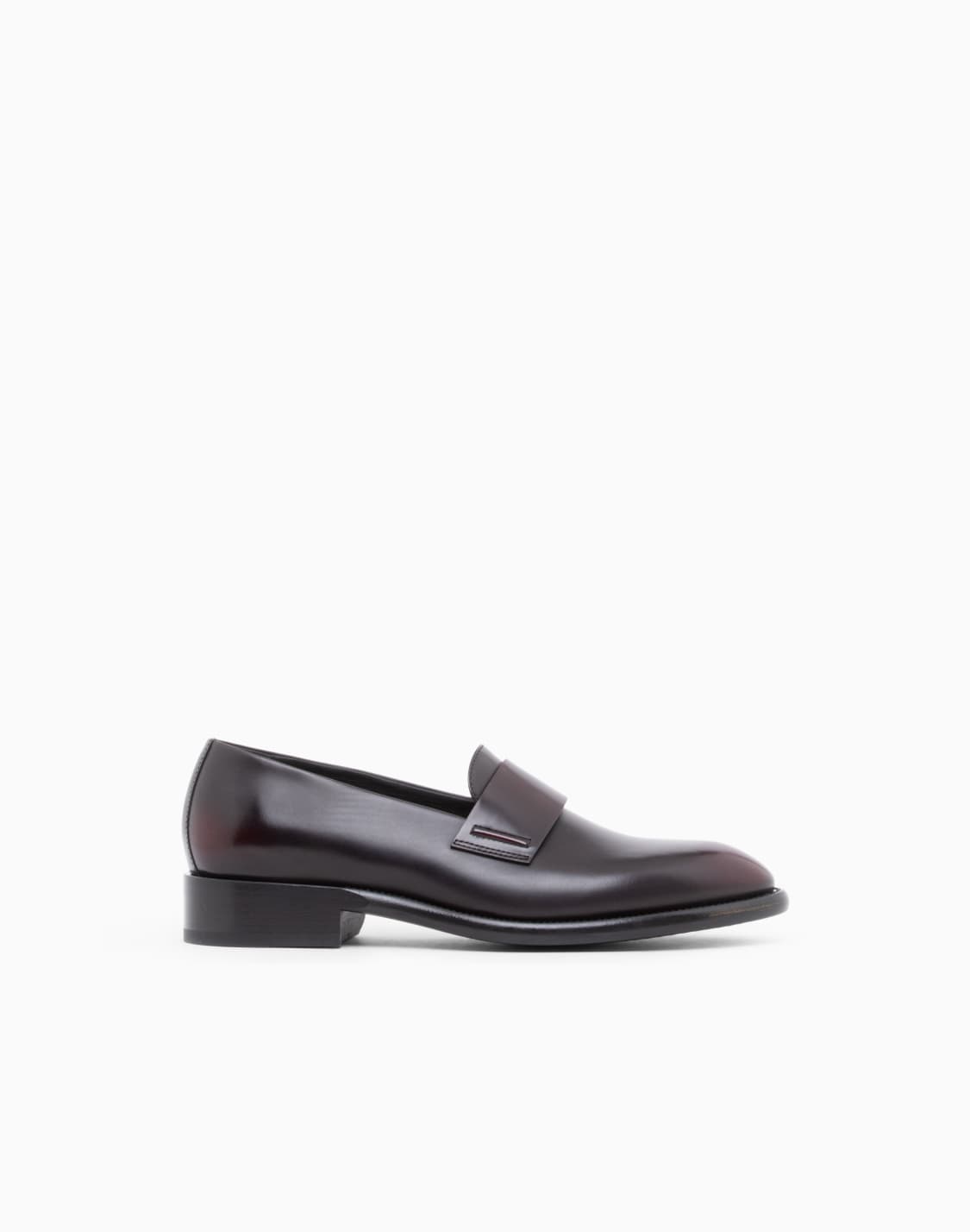 mocassins-en-cuir-bross-bout-rond-et-bandeau-bordeaux--giorgio-armani