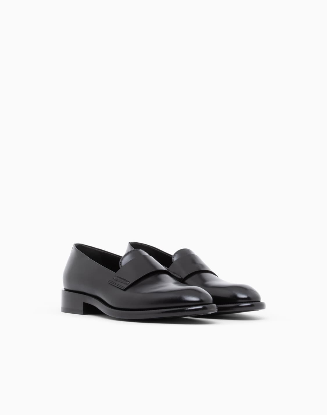 mocasines-de-piel-cepillada-con-antifaz-y-suela-de-cuero-negro--giorgio-armani