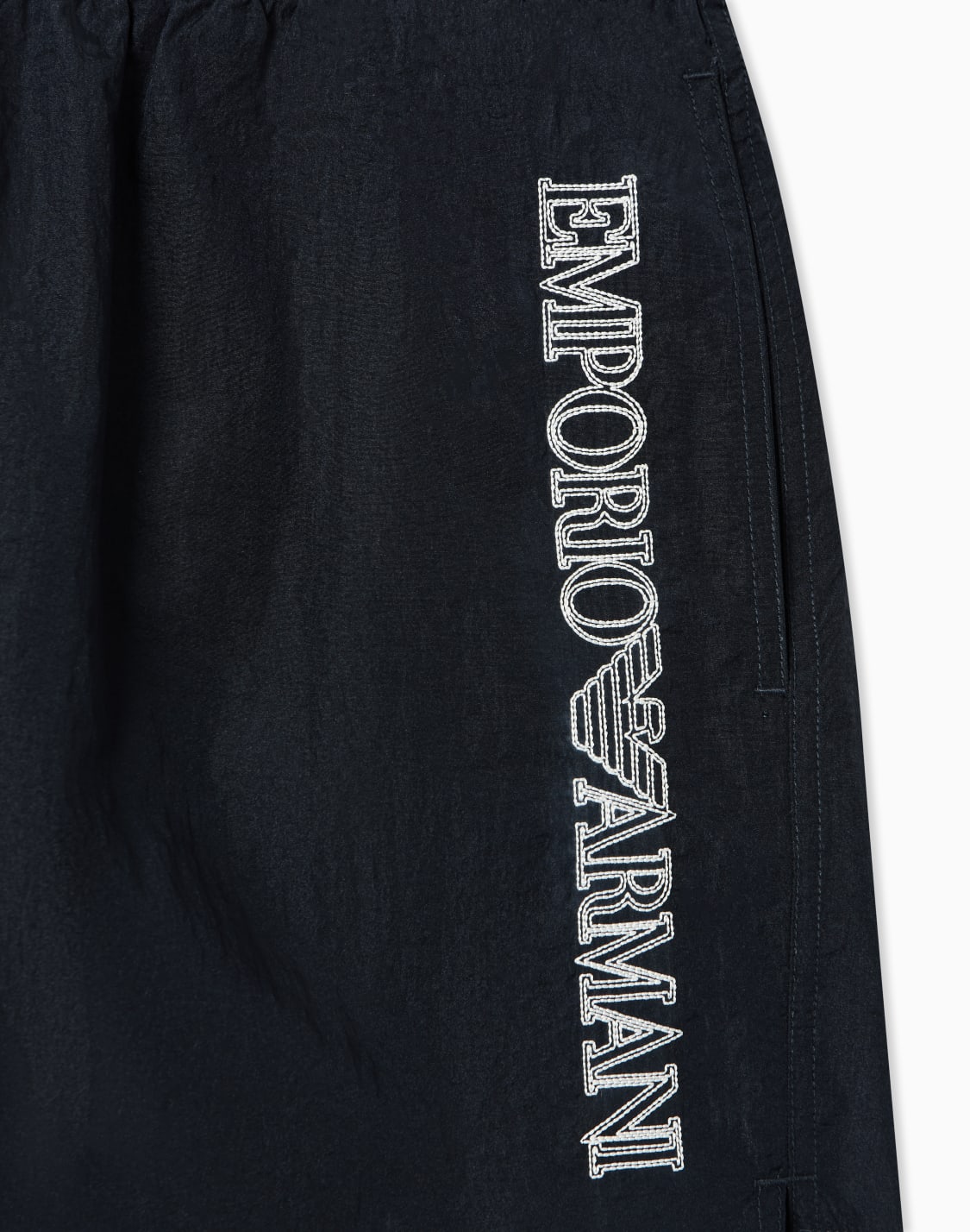 short-de-bain-avec-broderie-logo-surpique-bleu-marine--emporio-armani