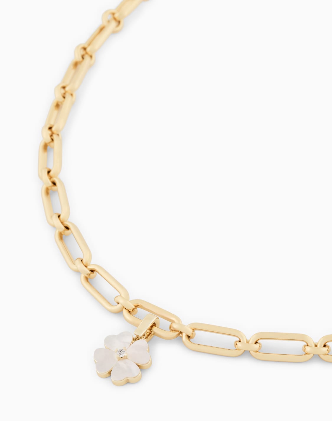 charm-a-forma-di-quadrifoglio-in-madreperla-multicolore--emporio-armani