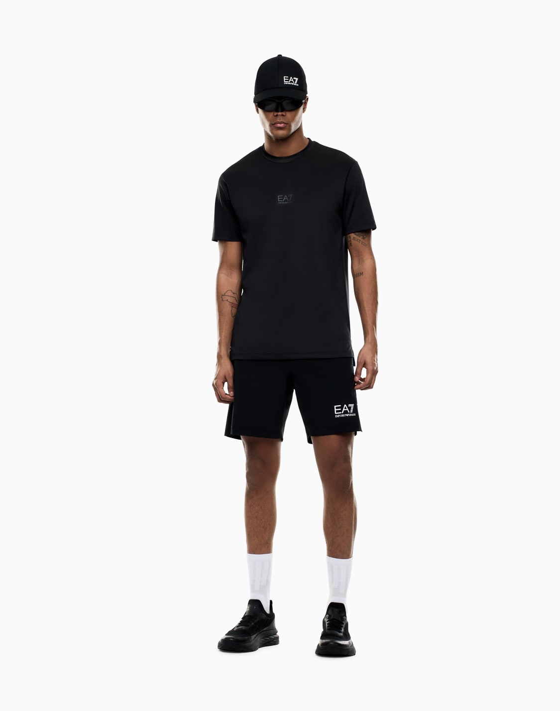 tennis-pro-shorts-in-ventus7-technical-fabric-black--ea7