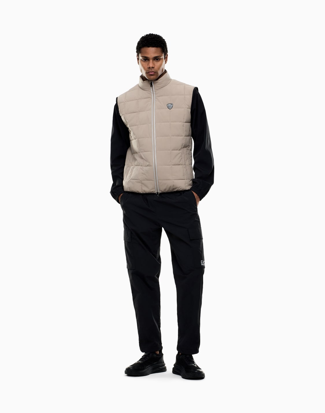 premium-shield-technical-fabric-gilet-beige--ea7