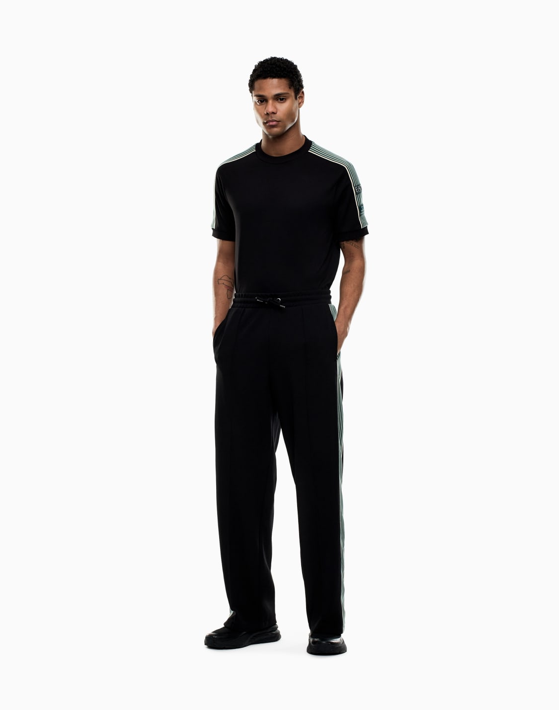 pantaloni-logo-series-in-misto-cotone-nero--ea7