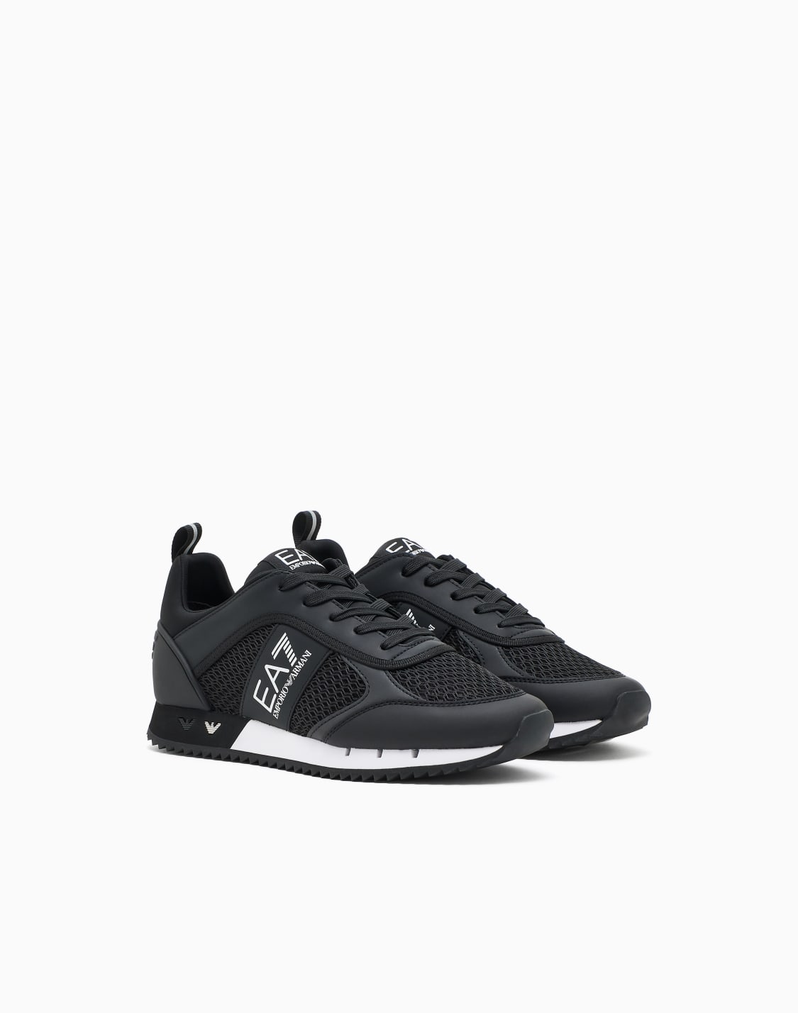 black-and-white-laces-sneakers-negro--ea7