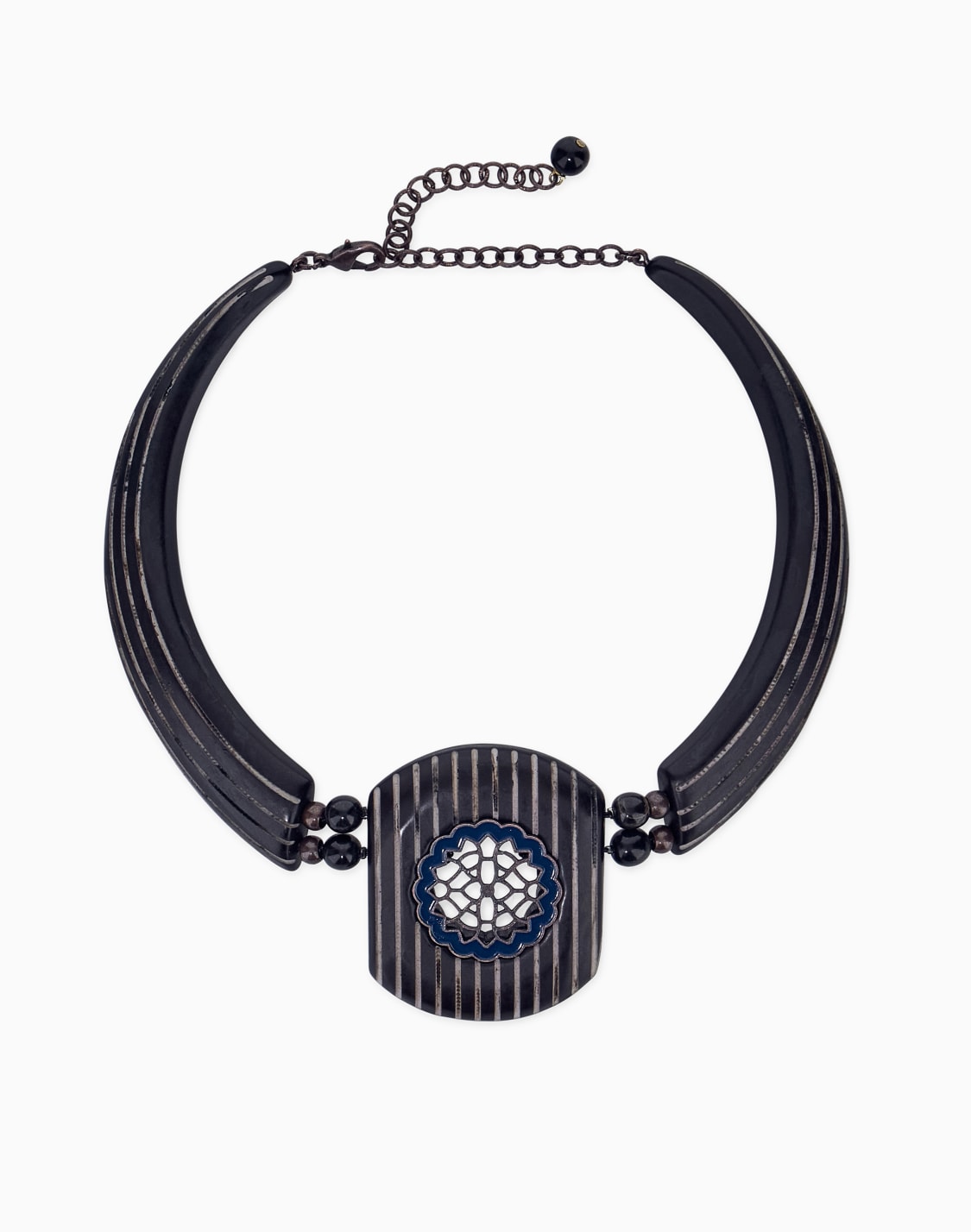 collar-de-resina-y-latn-con-colgante-troquelado-y-cuentas-azul--giorgio-armani