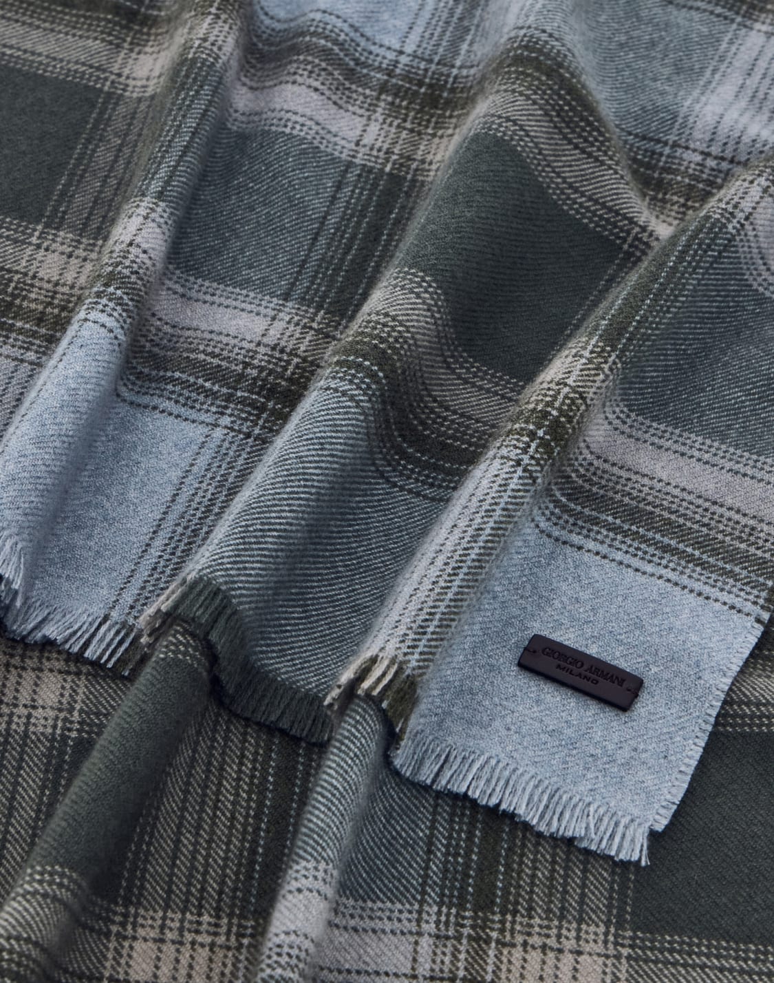 stoles-grey--giorgio-armani