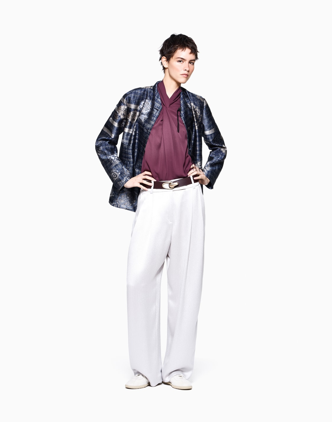 bundfaltenhose-aus-gehmmertem-satin-mit-weitem-bein-wei--giorgio-armani