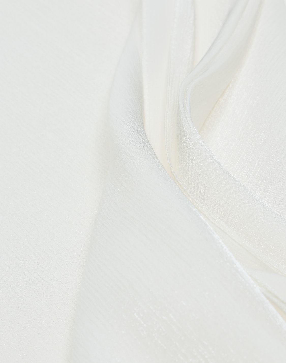 scialle-con-manica-in-tessuto-cangiante-bianco--emporio-armani