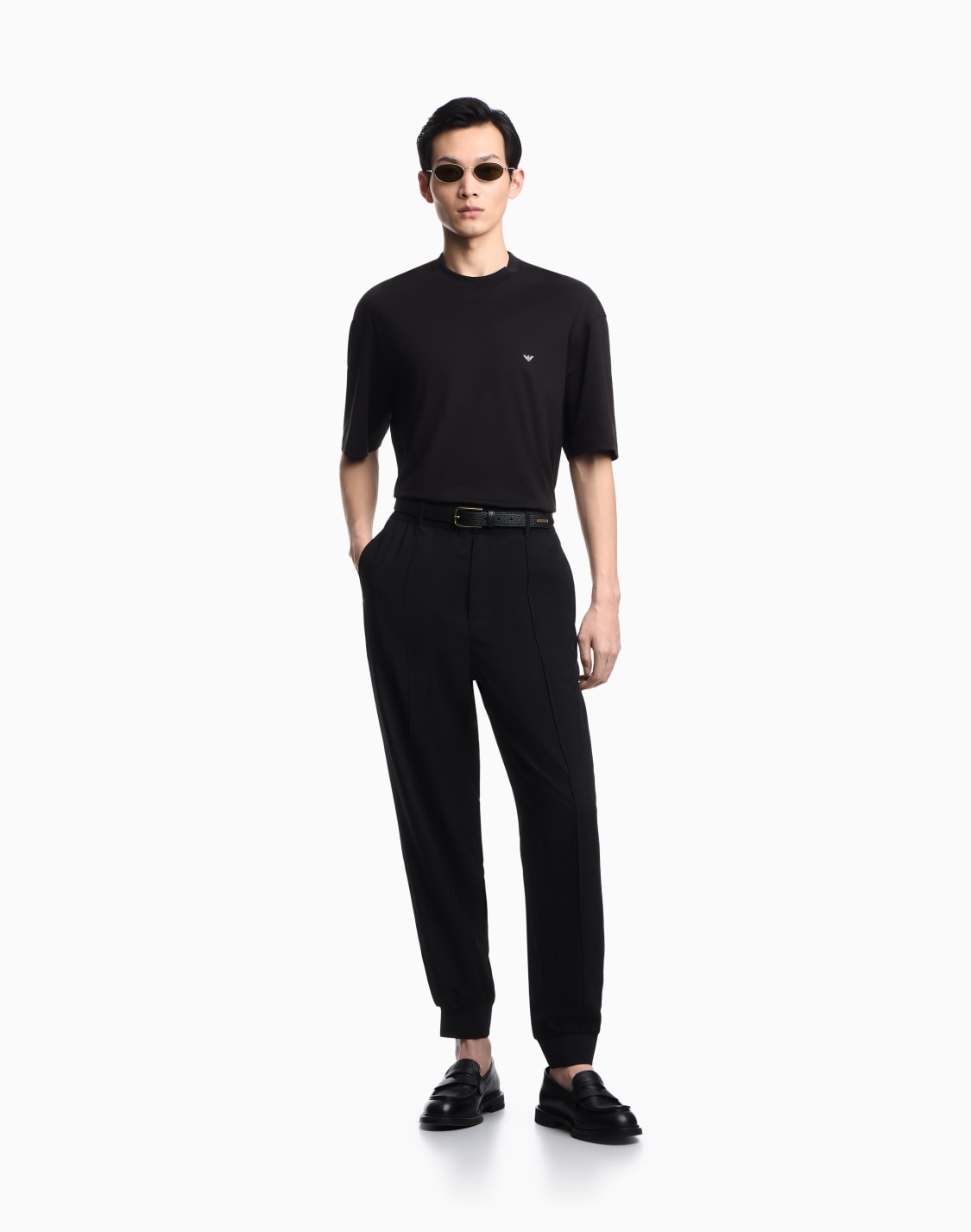 over-fit-jersey-t-shirt-with-used-effect-logo-print-ブラック--emporio-armani