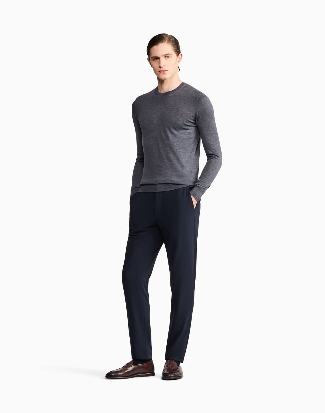 pullover-mit-rundhalsausschnitt-aus-schurwolle-grau--giorgio-armani