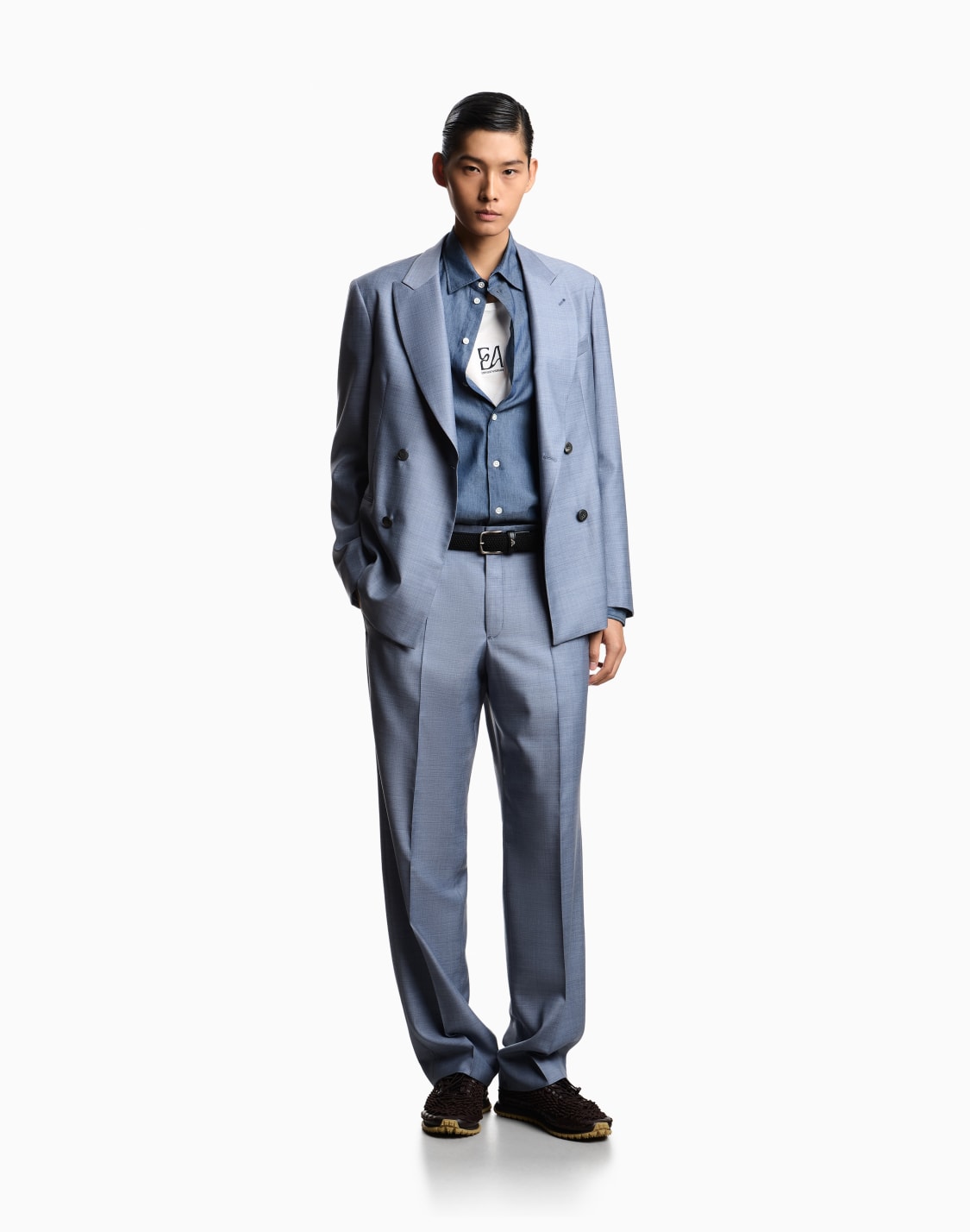 chemise-en-coton-chambray-effet-denim-avec-col-classique-bleu-clair--emporio-armani
