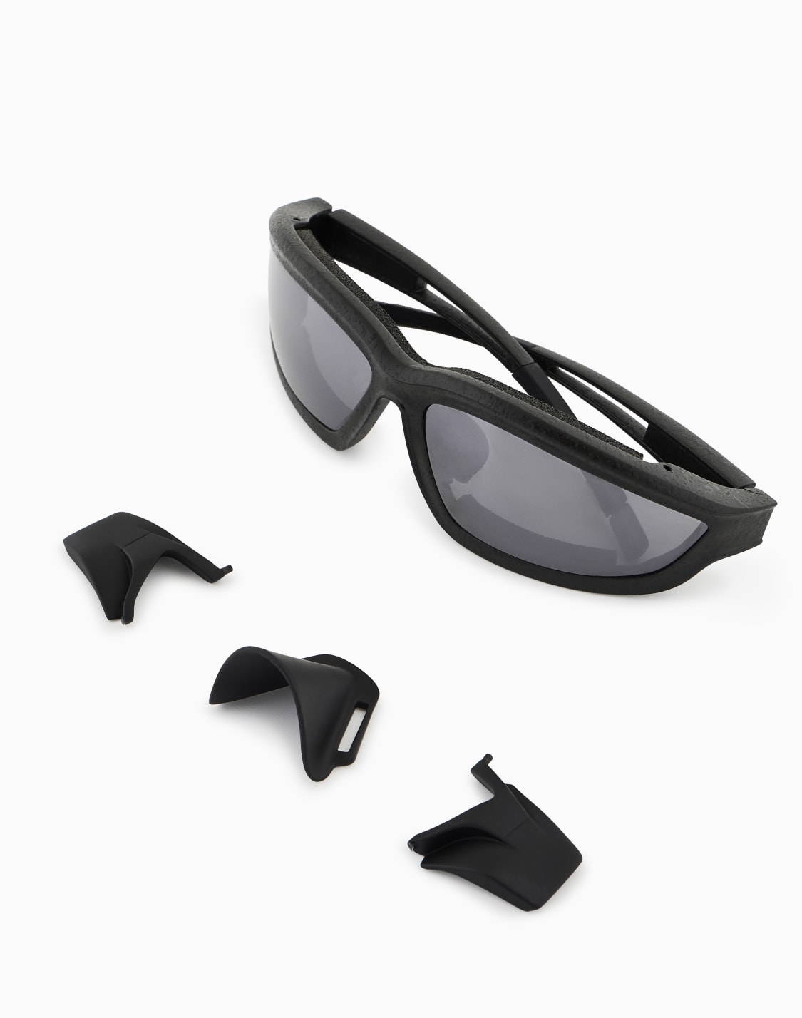 lunettes-de-soleil-sportives-de-forme-irrgulire-noir--ea7