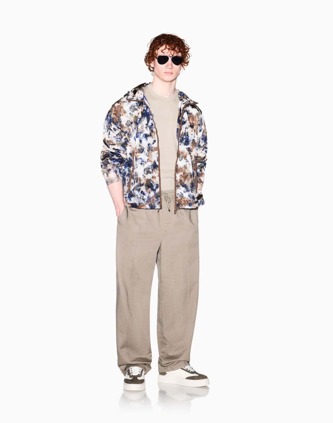 エンボスロゴ-スリムフィット-半袖クルネックtシャツ-ベジュ--armani-exchange