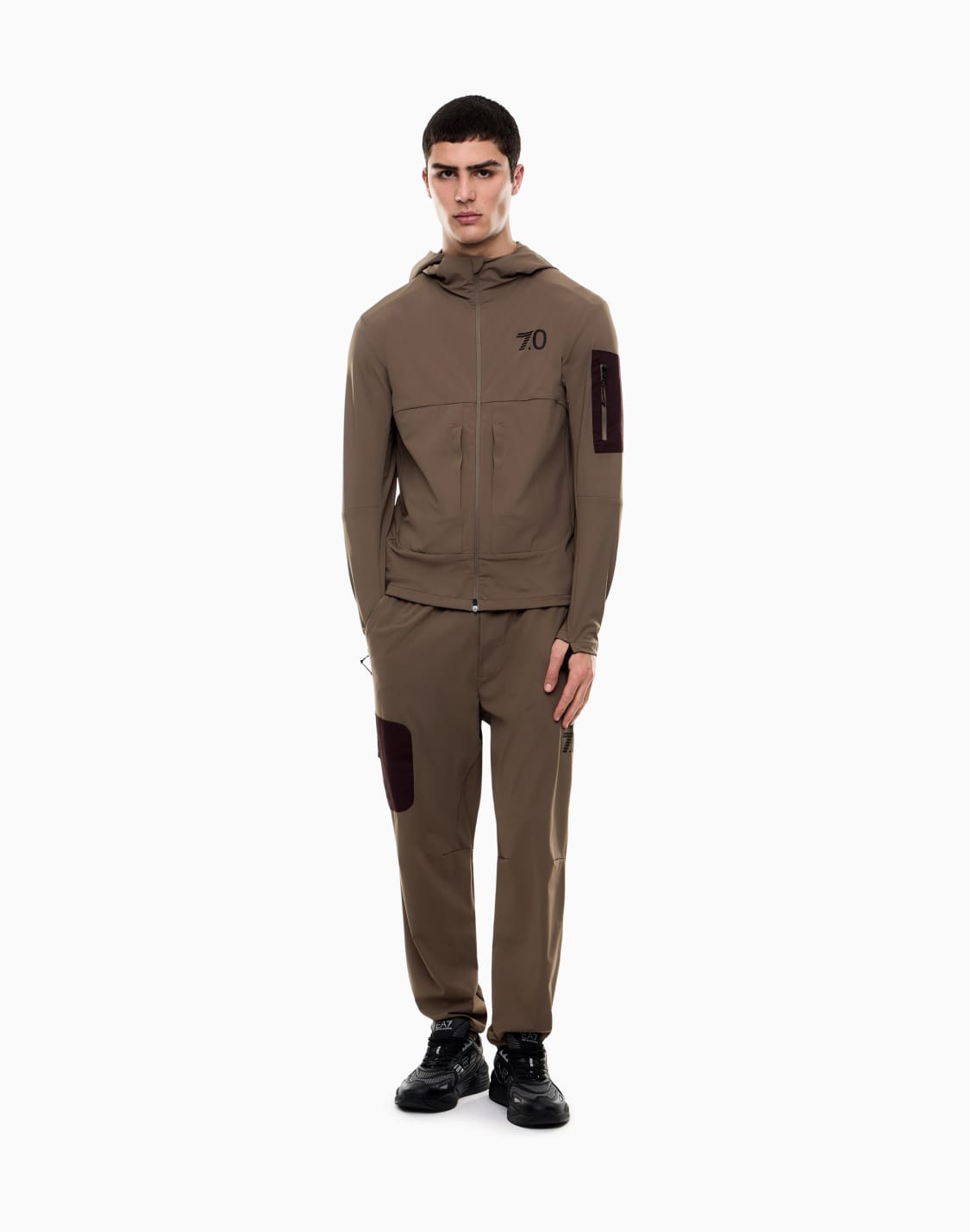 70-show-joggers-in-stretch-technical-fabric-brown--ea7