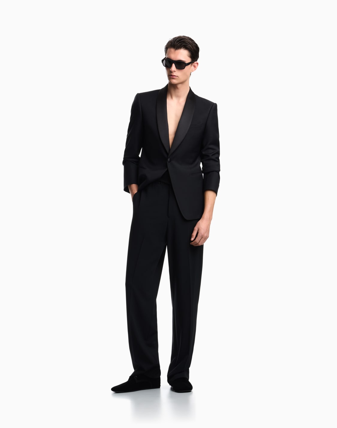 veste-chle-en-laine-peigne-unie-noir--emporio-armani