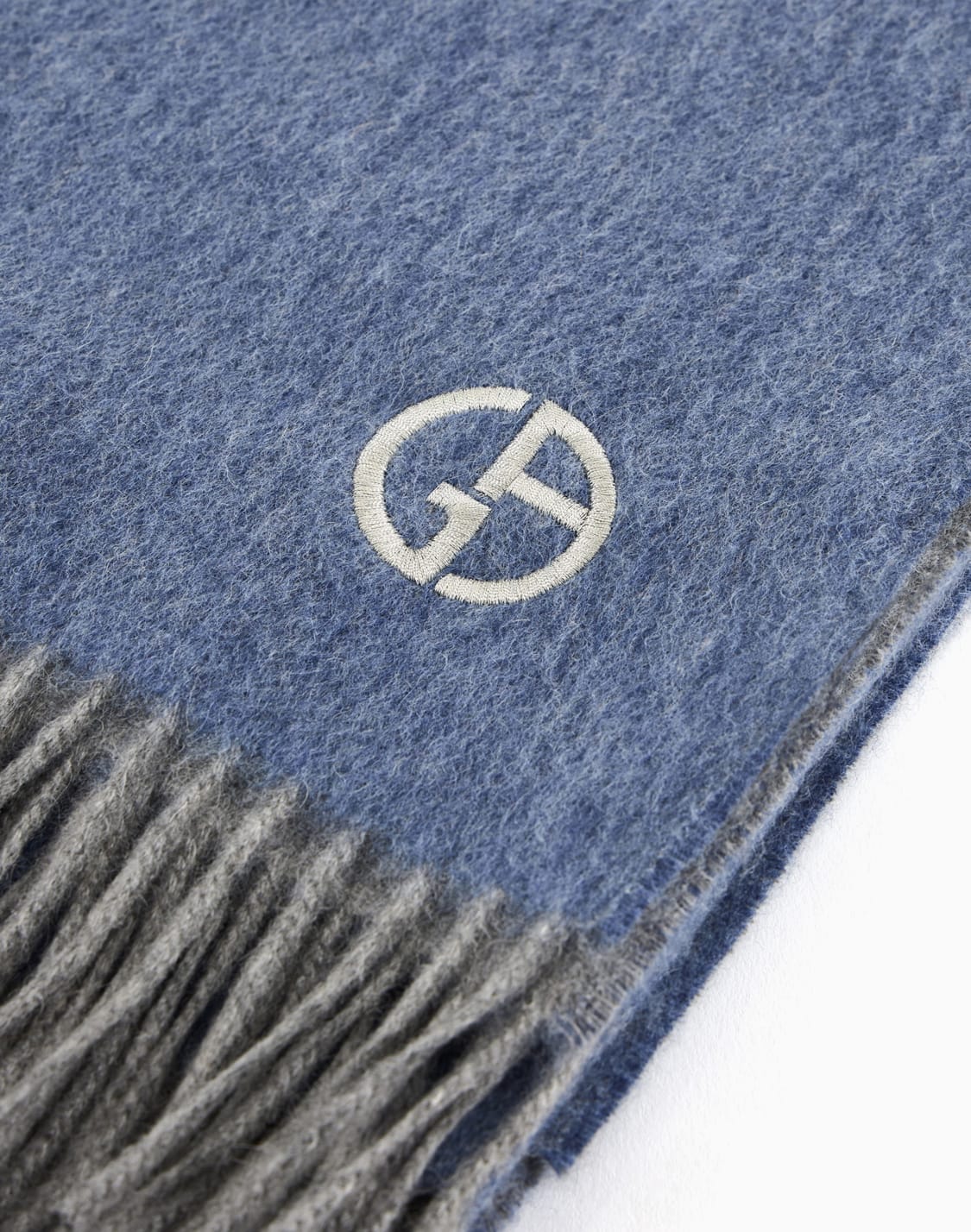 phoebe-plaid-two-tone--armani-casa