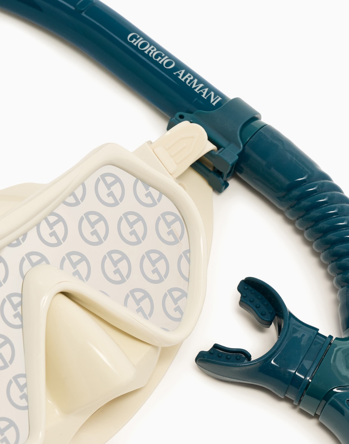 maschera-con-boccaglio-giorgio-armani-mare-bicolore--giorgio-armani