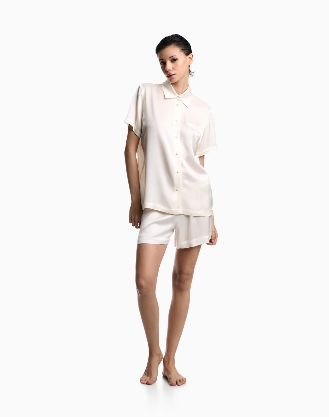 braut-pyjama-mit-shorts-aus-satin-wei--emporio-armani