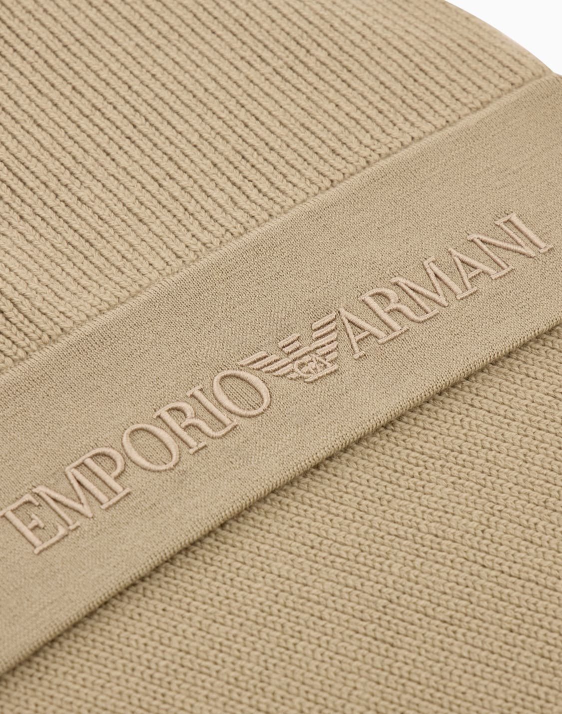ribbed-virgin-wool-scarf-with-an-embossed-logo-brown--emporio-armani