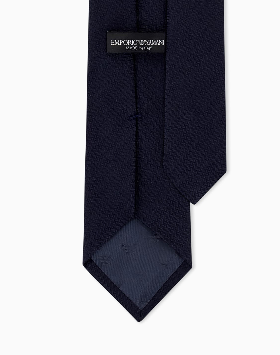 silk-necktie-with-a-subtle-herringbone-pattern-navy-blue--emporio-armani