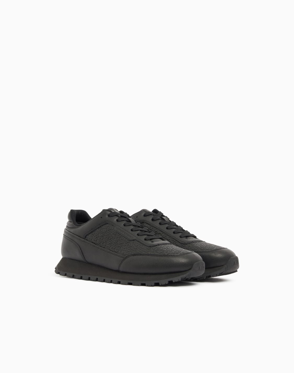 sneaker-stringate-effetto-martellato-con-suola-a-contrasto-nero--armani-exchange