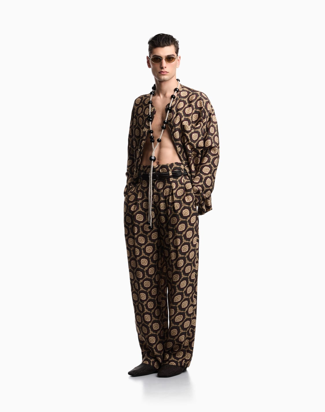 hose-aus-seide-mit-allover-print-beige--emporio-armani