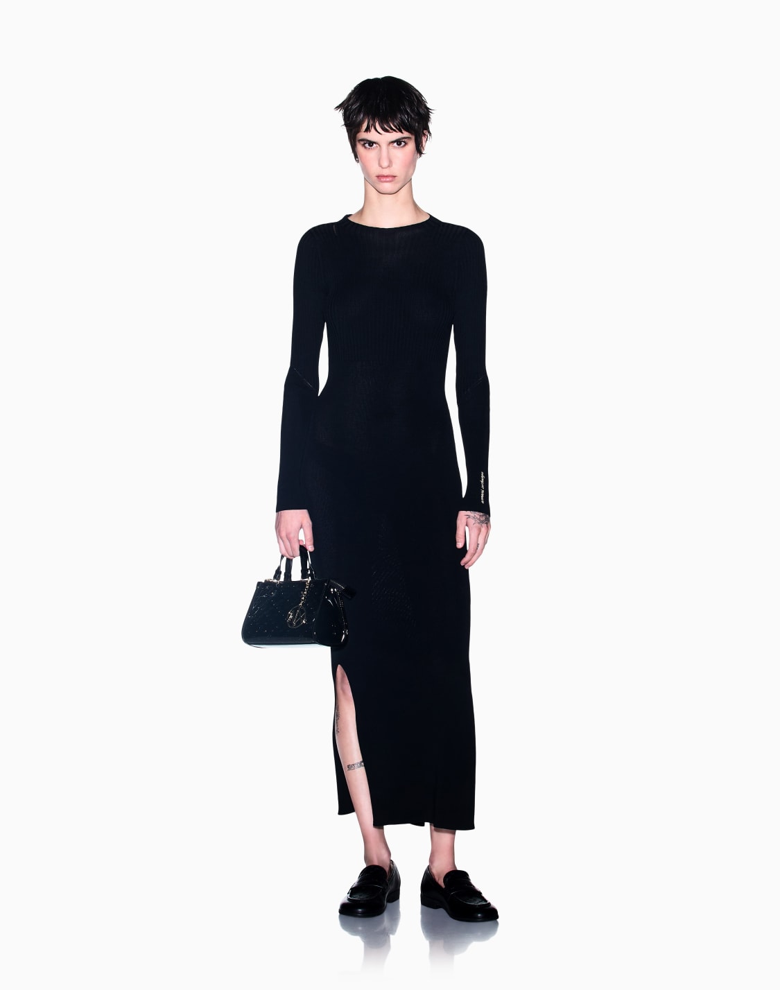 エンブロイダリロゴ-リブニットドレス-ブラック--armani-exchange