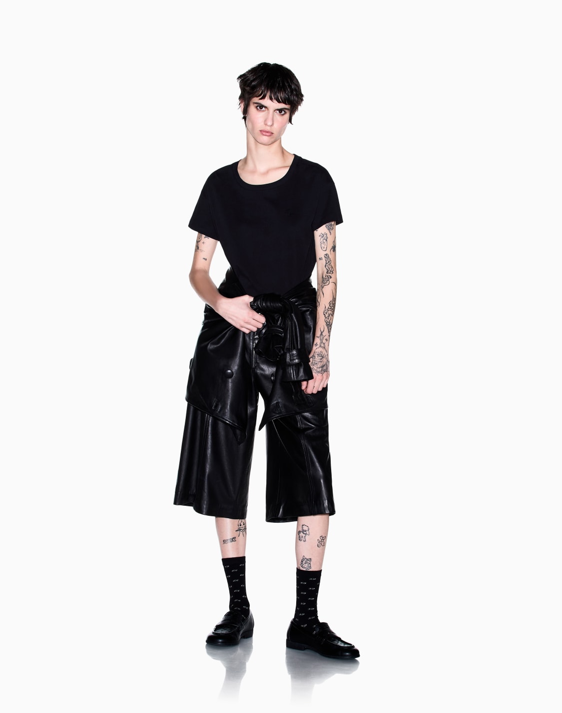 t-shirt-oversize-en-jersey-de-coton-col-rond-noir--armani-exchange