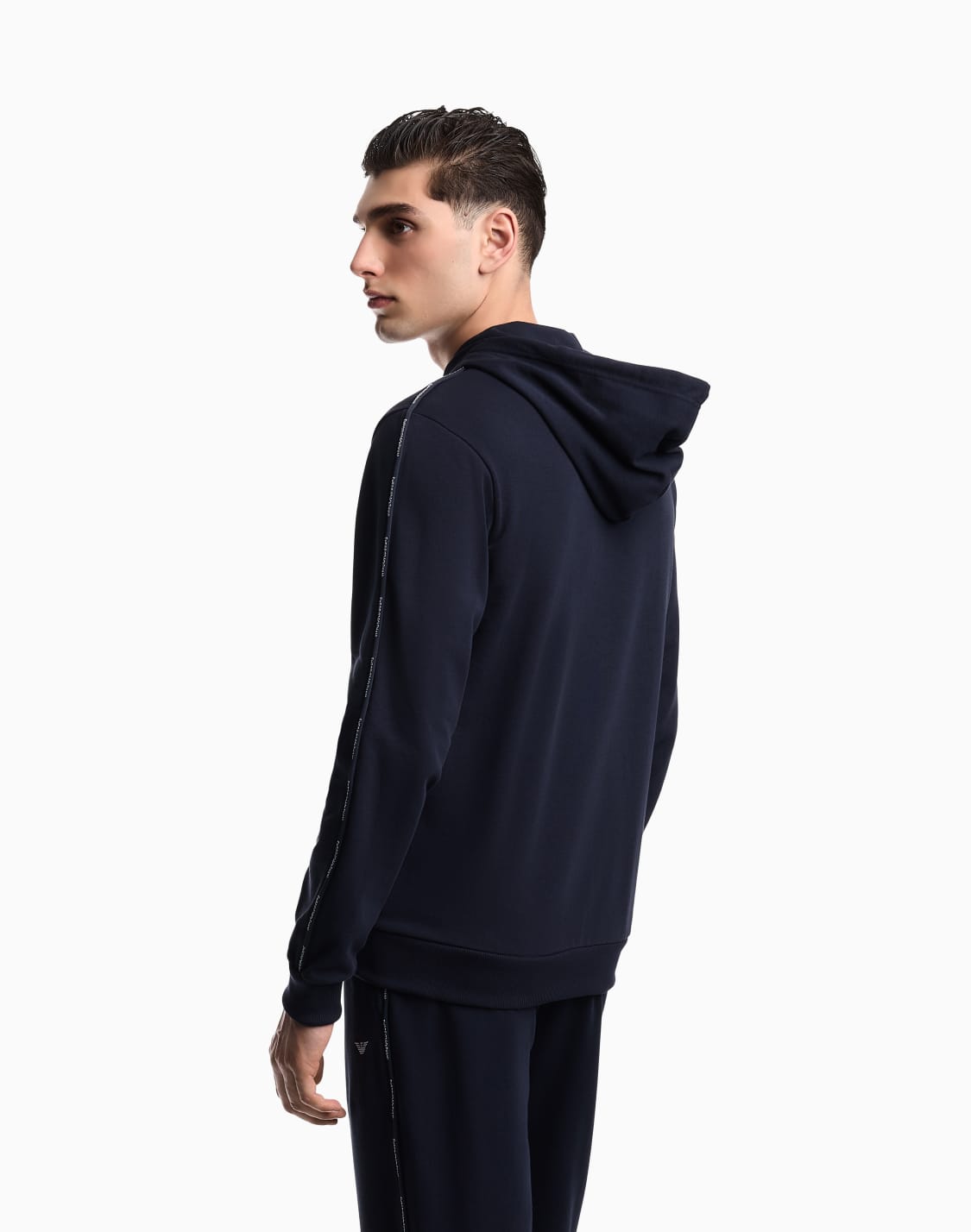 ラウンジウェア-ジップアップフディ-ジャジ-ロゴテプ-ネイビブル--emporio-armani