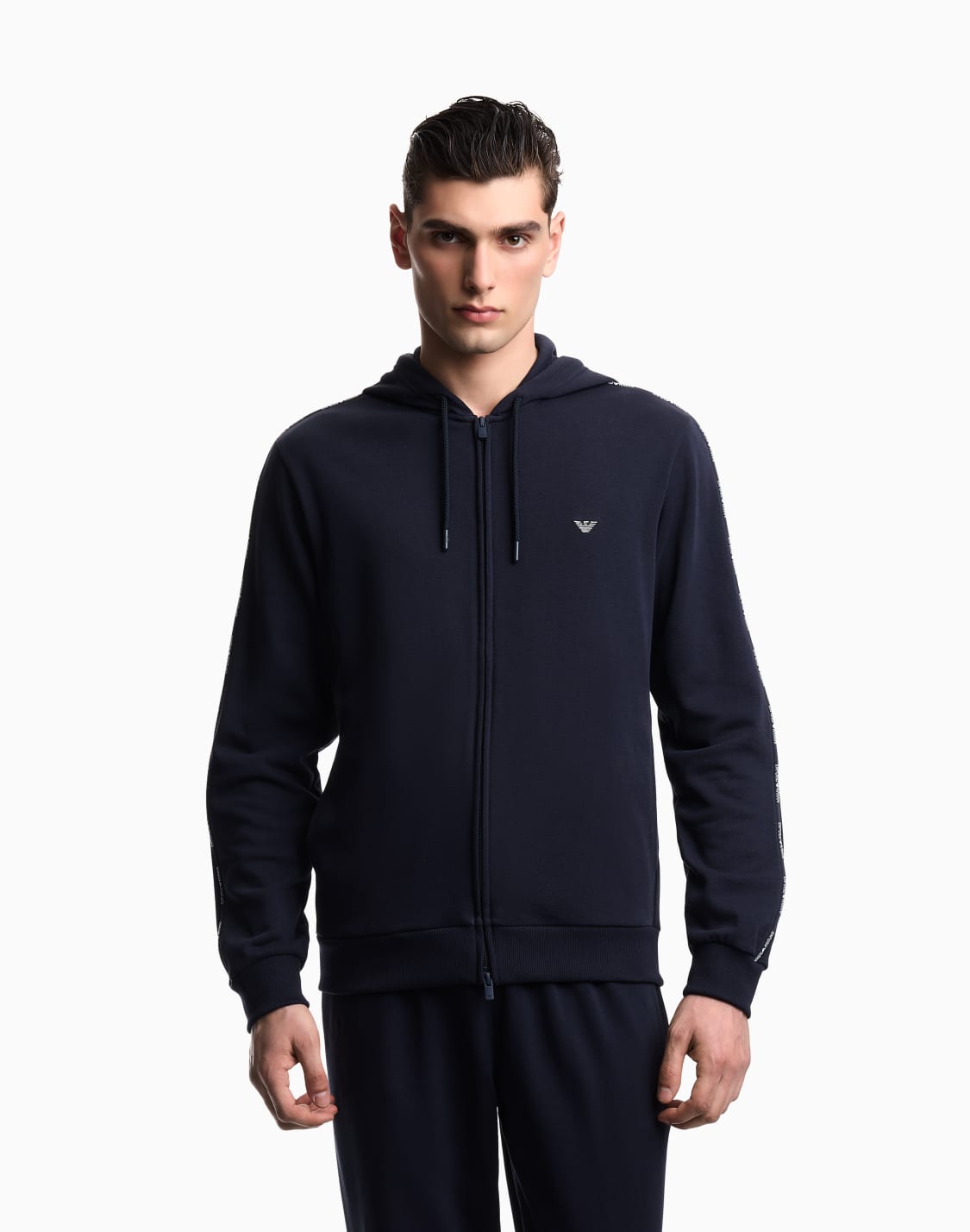 ラウンジウェア-ジップアップフディ-ジャジ-ロゴテプ-ネイビブル--emporio-armani