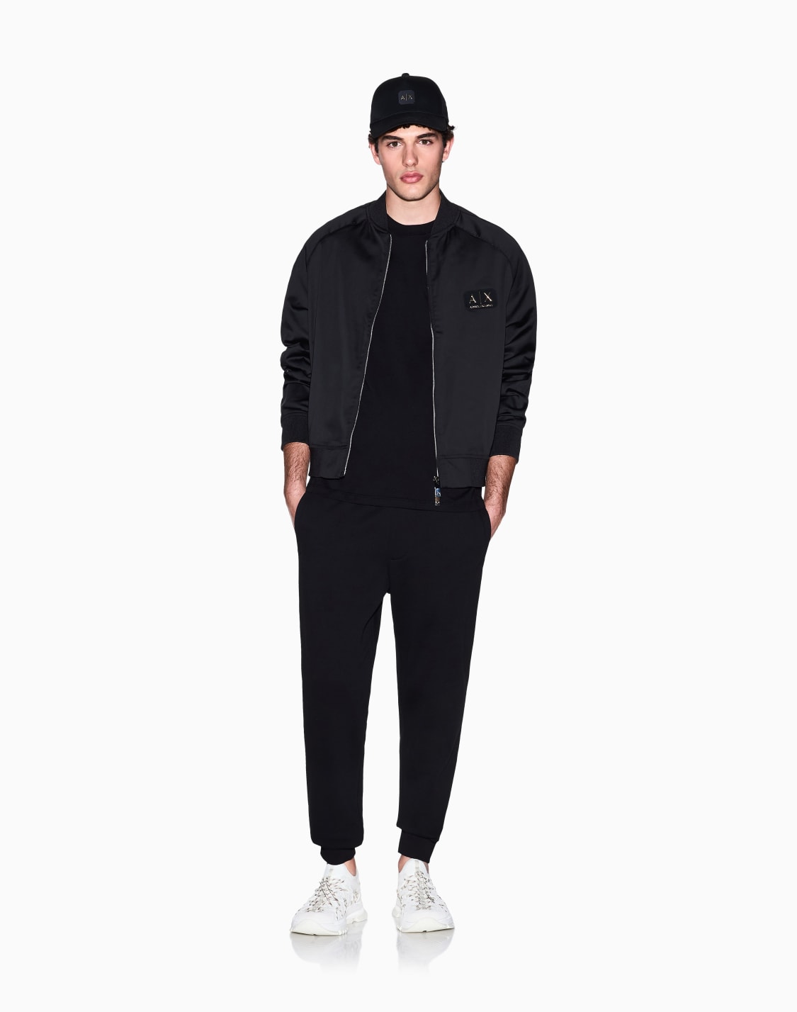 -regular-fit-t-shirt-with-logo-patch-black--armani-exchange