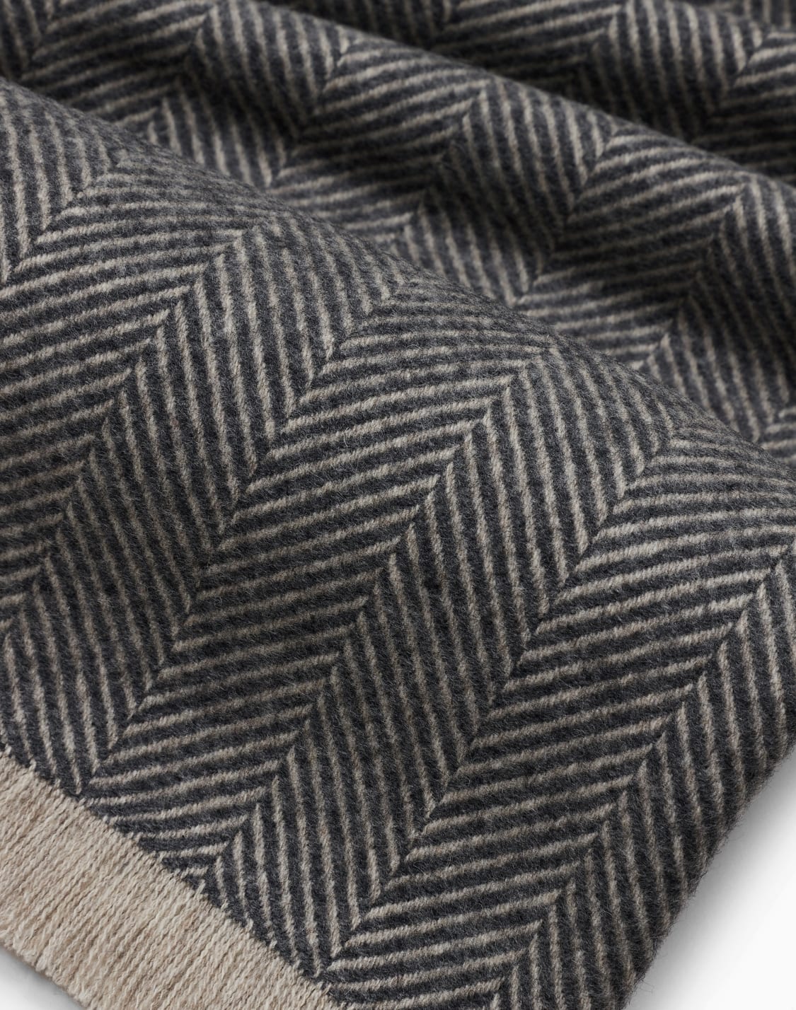 shirley-ブランケット-グレ--armani-casa