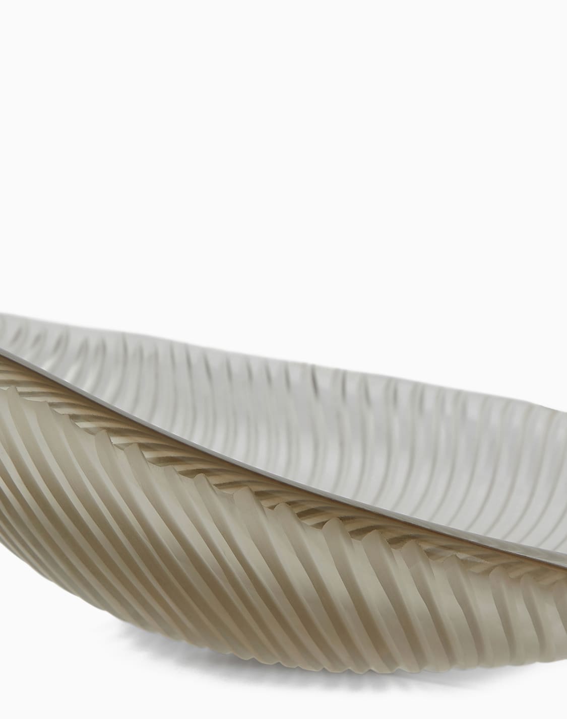 elizabeth-small-centrepiece-grey--armani-casa