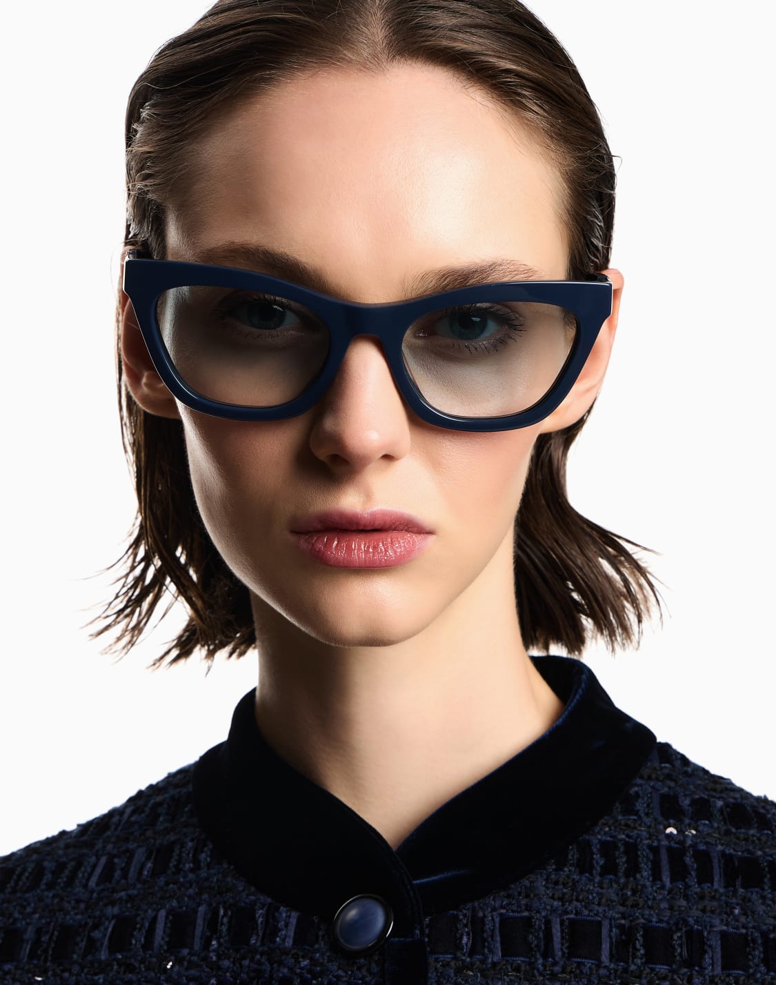 occhiali-da-sole-da-donna-forma-cat-eye-blu--emporio-armani