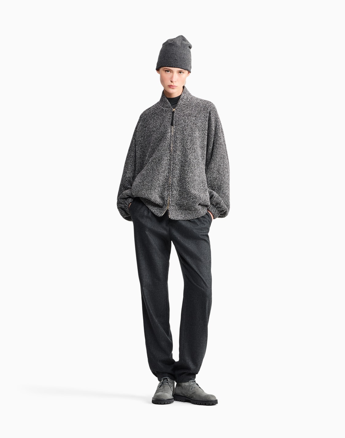 caban-de-cachemir-y-seda-efecto-boucl-con-cuello-alto-negro--giorgio-armani