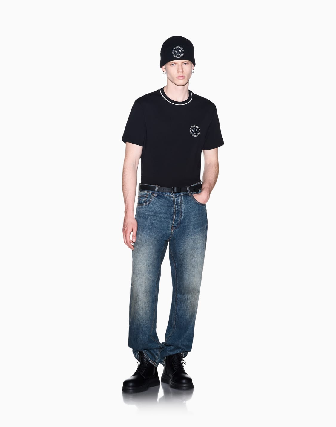 regular-t-shirt-in-cotton-jersey-black--armani-exchange